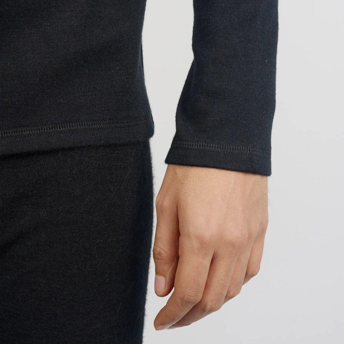 Men's Alpaca Wool Sweater: 300 Lightweight color Black